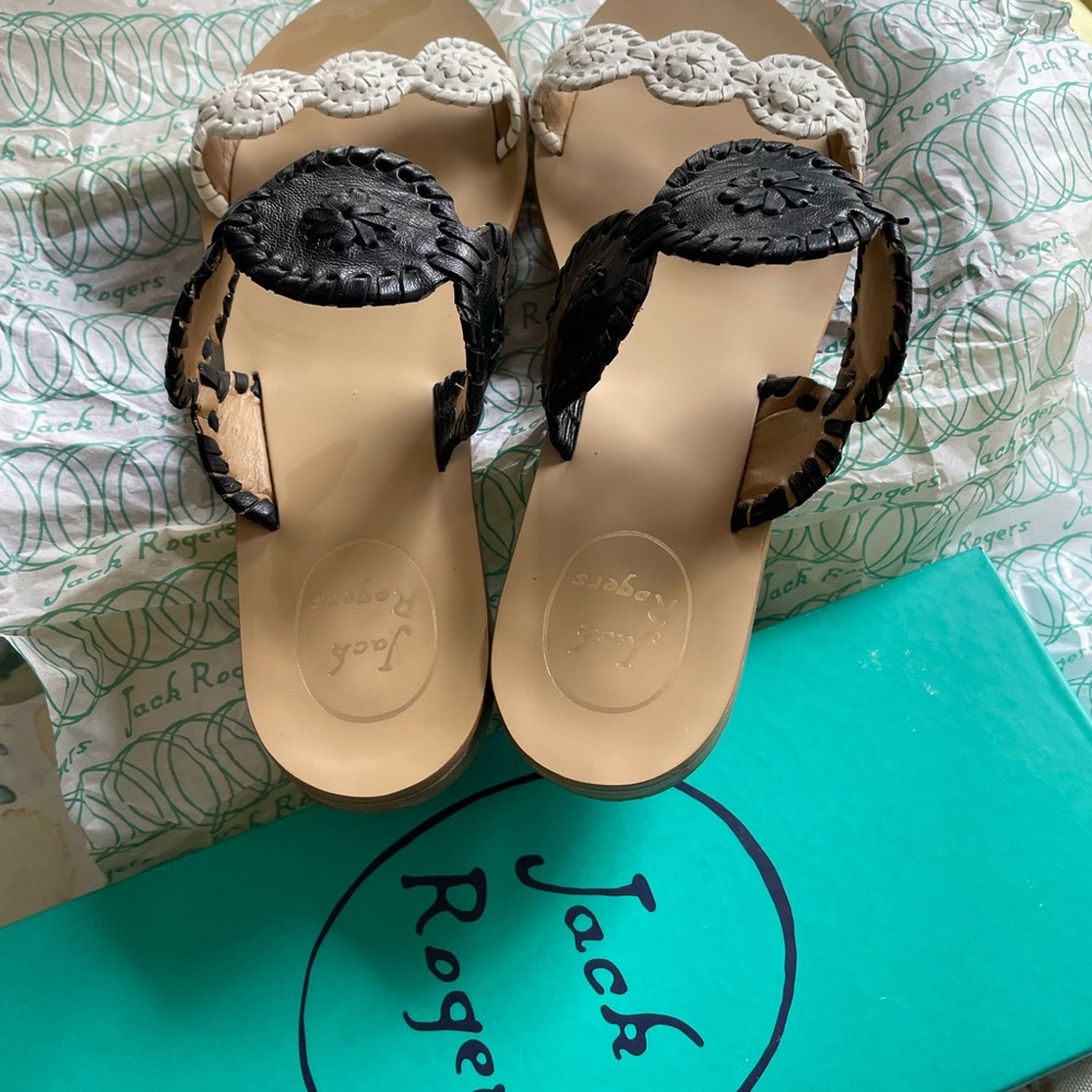 Jack Rogers Black and White sandal - Picture 2 of 5